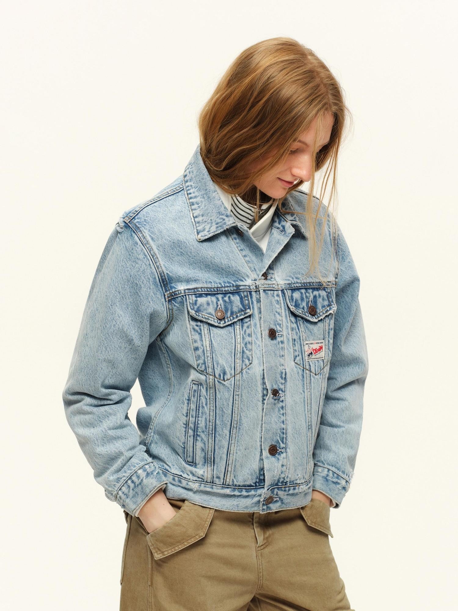 RUN TO THE FUTURE Light Blue Distressed Oversized Turned Collar Women&