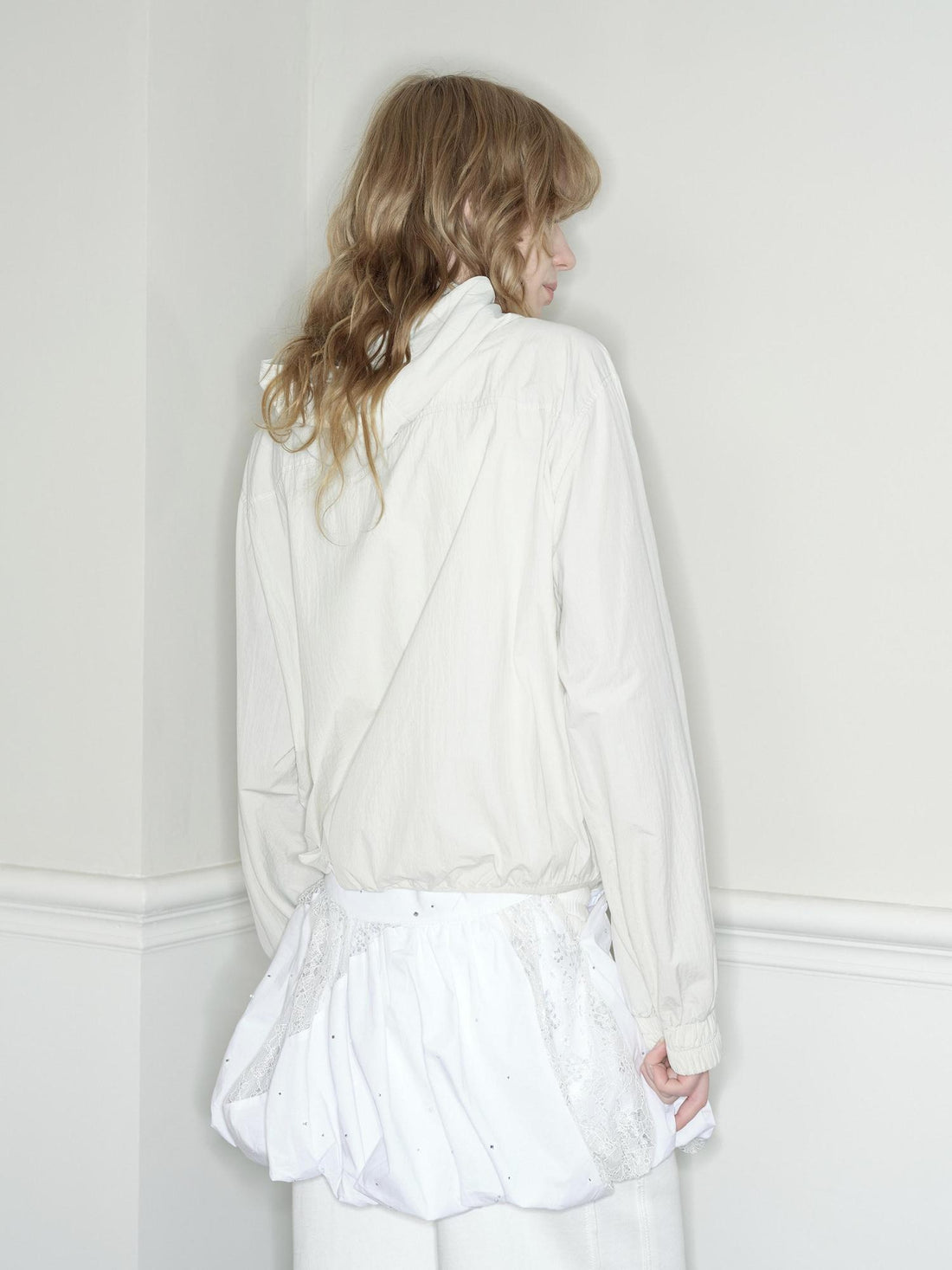 RUN TO THE FUTURE Lightweight Hooded Zip Loose Fit Original Design Ivory Casual Windbreakers
