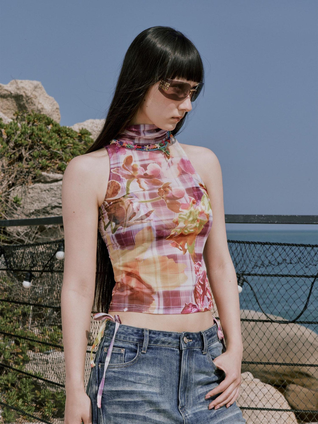 RUN TO THE FUTURE Original Floral Print Slim Fit Spaghetti Strap Crop Showa Purple Tank Tops