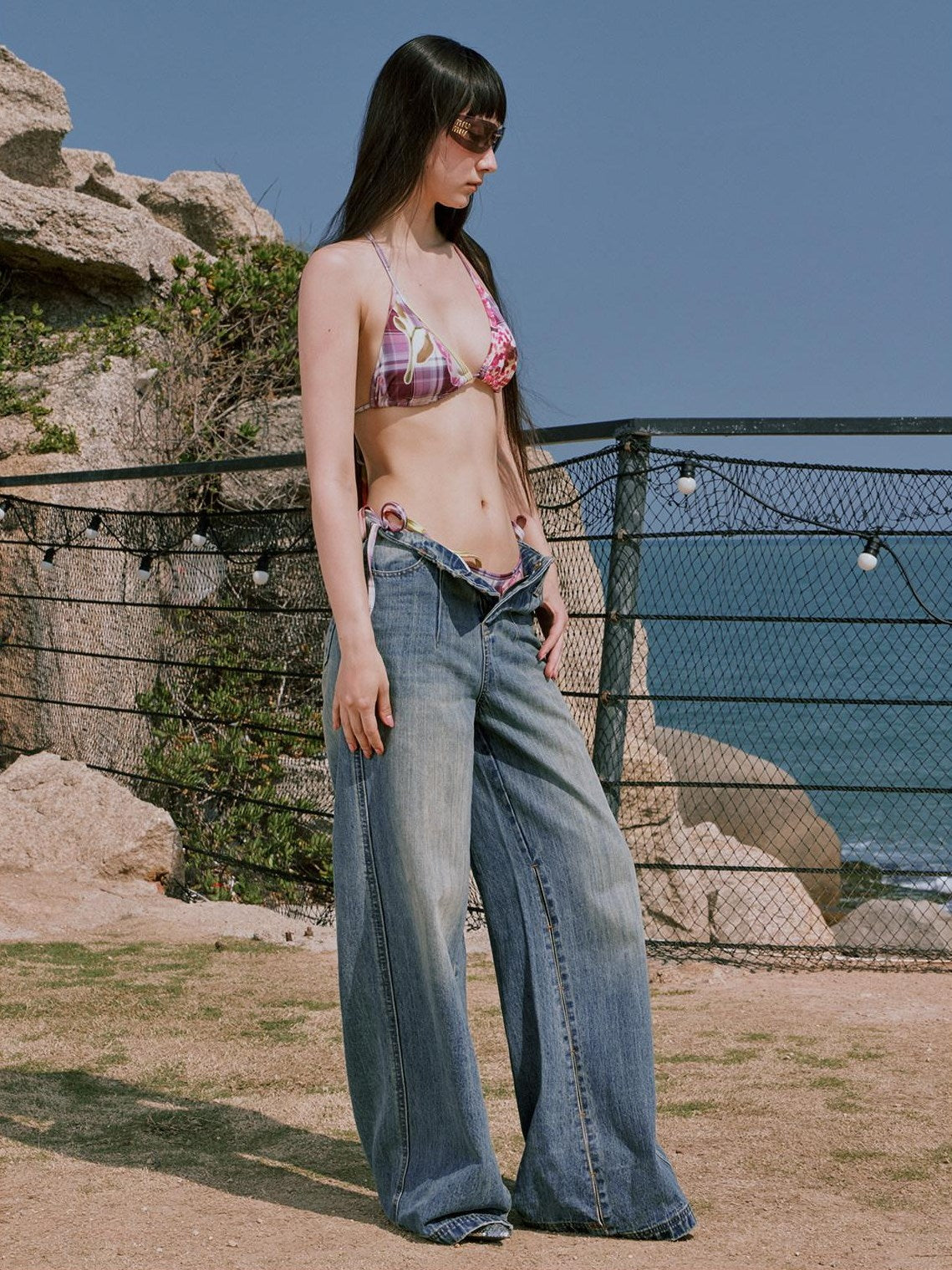 RUN TO THE FUTURE Premium Cotton Whiskered Low Rise Vintage Wash Blue Women Denim Straight Jeans