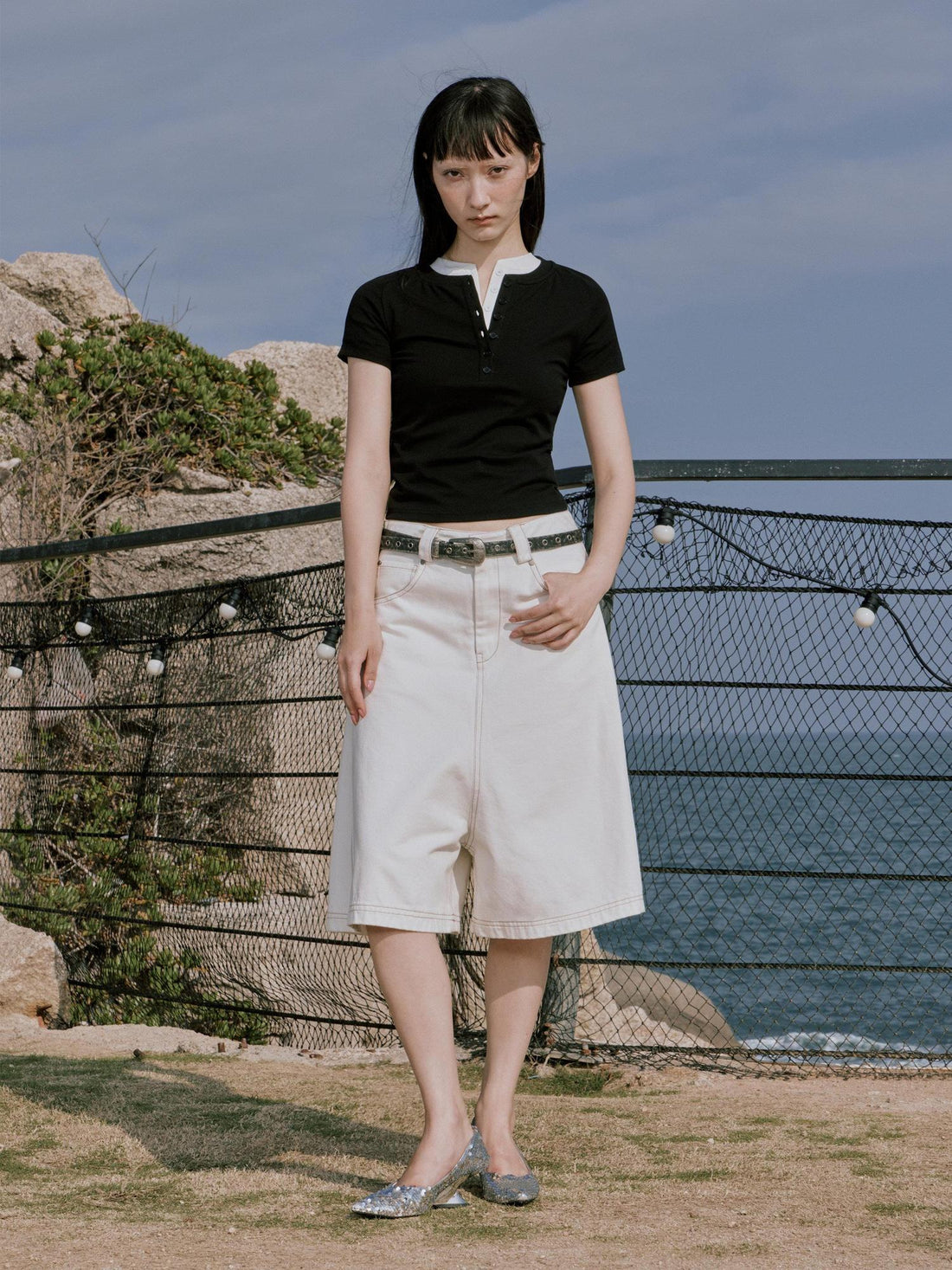 RUN TO THE FUTURE Pure Cotton Low Rise Minimal Straight Pockets Women Ivory Denim Shorts