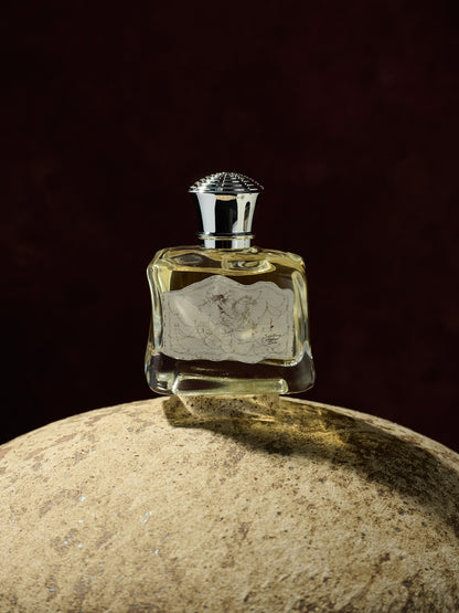 RUN TO THE FUTURE Round Amber Isle Woody Scent Women&