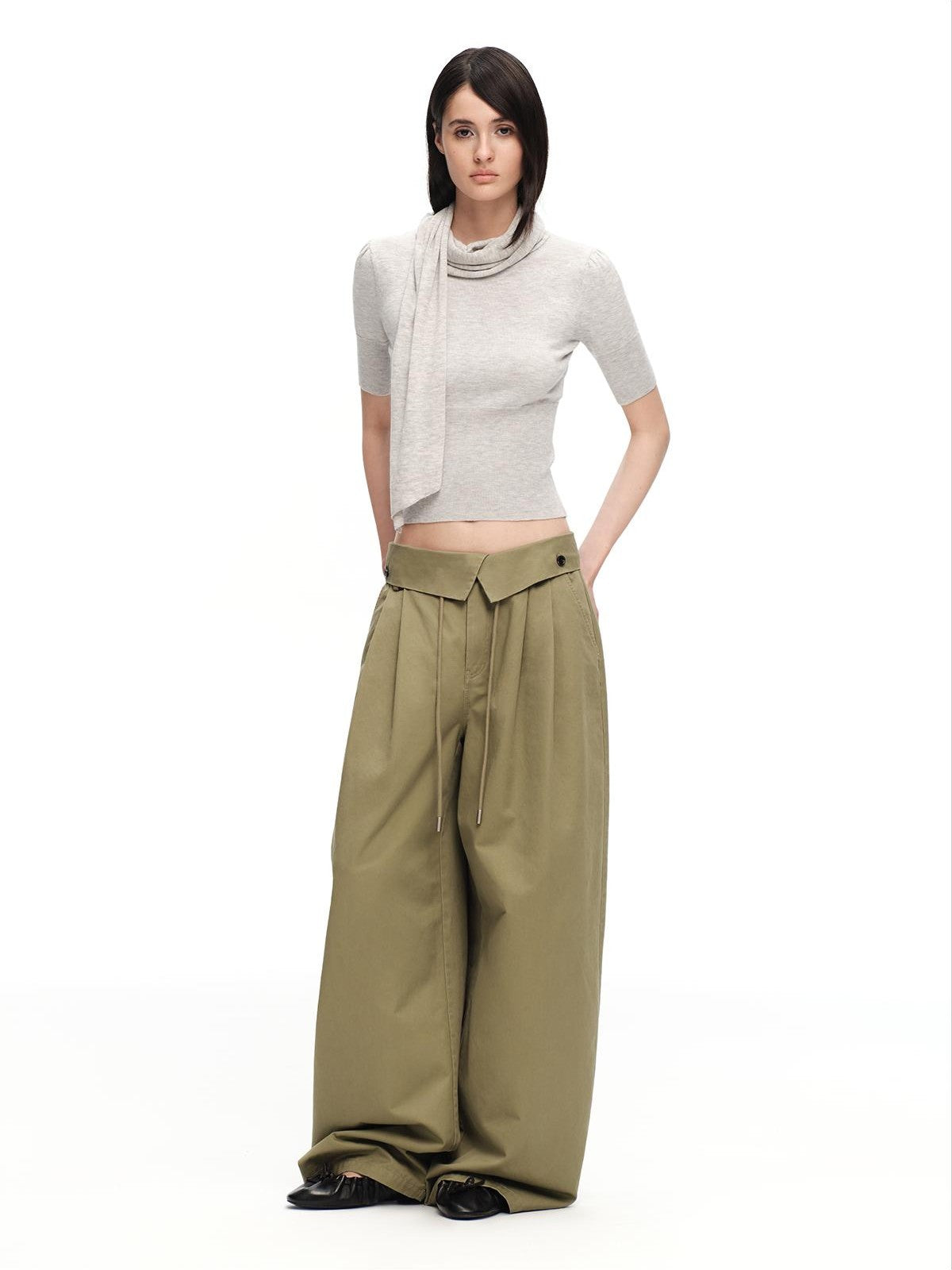 RUN TO THE FUTURE Scarf Neck High Neck Cropped Slim Women&