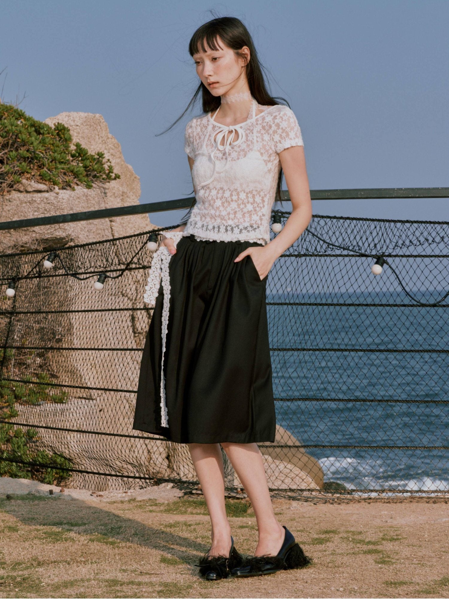 RUN TO THE FUTURE Sexy Lace Fitted Short Sleeve White Stretch Women Cropped Crop Tops
