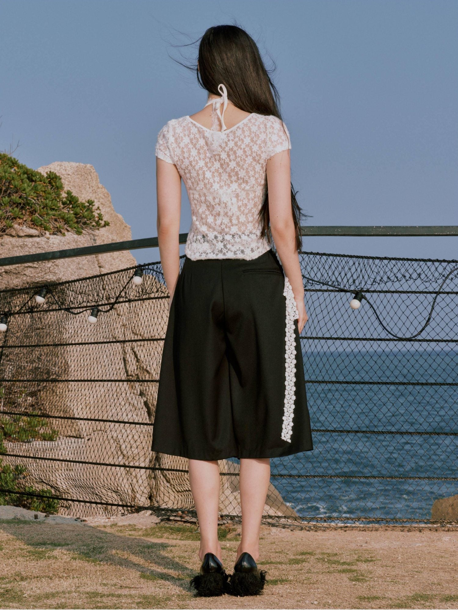 RUN TO THE FUTURE Sexy Lace Fitted Short Sleeve White Stretch Women Cropped Crop Tops