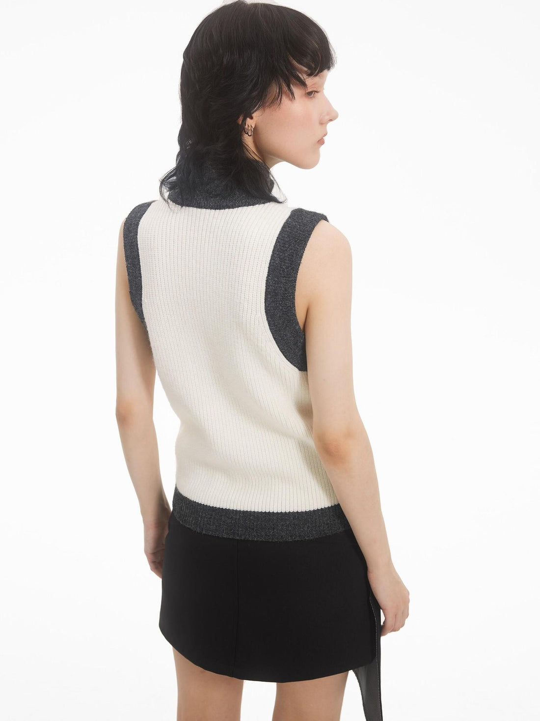 RUN TO THE FUTURE Soft Acrylic Straight Fit Commuter Tank Women Grey White Knit Sweaters