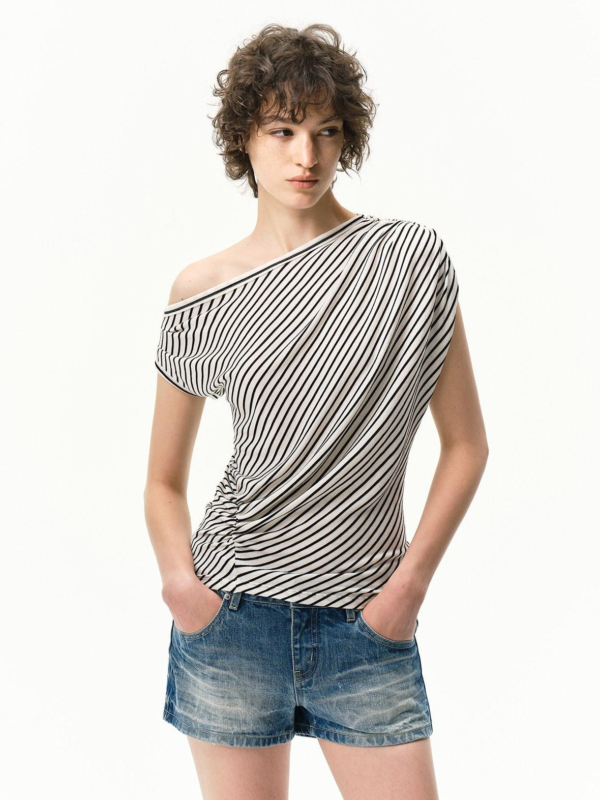 RUN TO THE FUTURE Striped Asymmetrical One Shoulder Pleated Women&