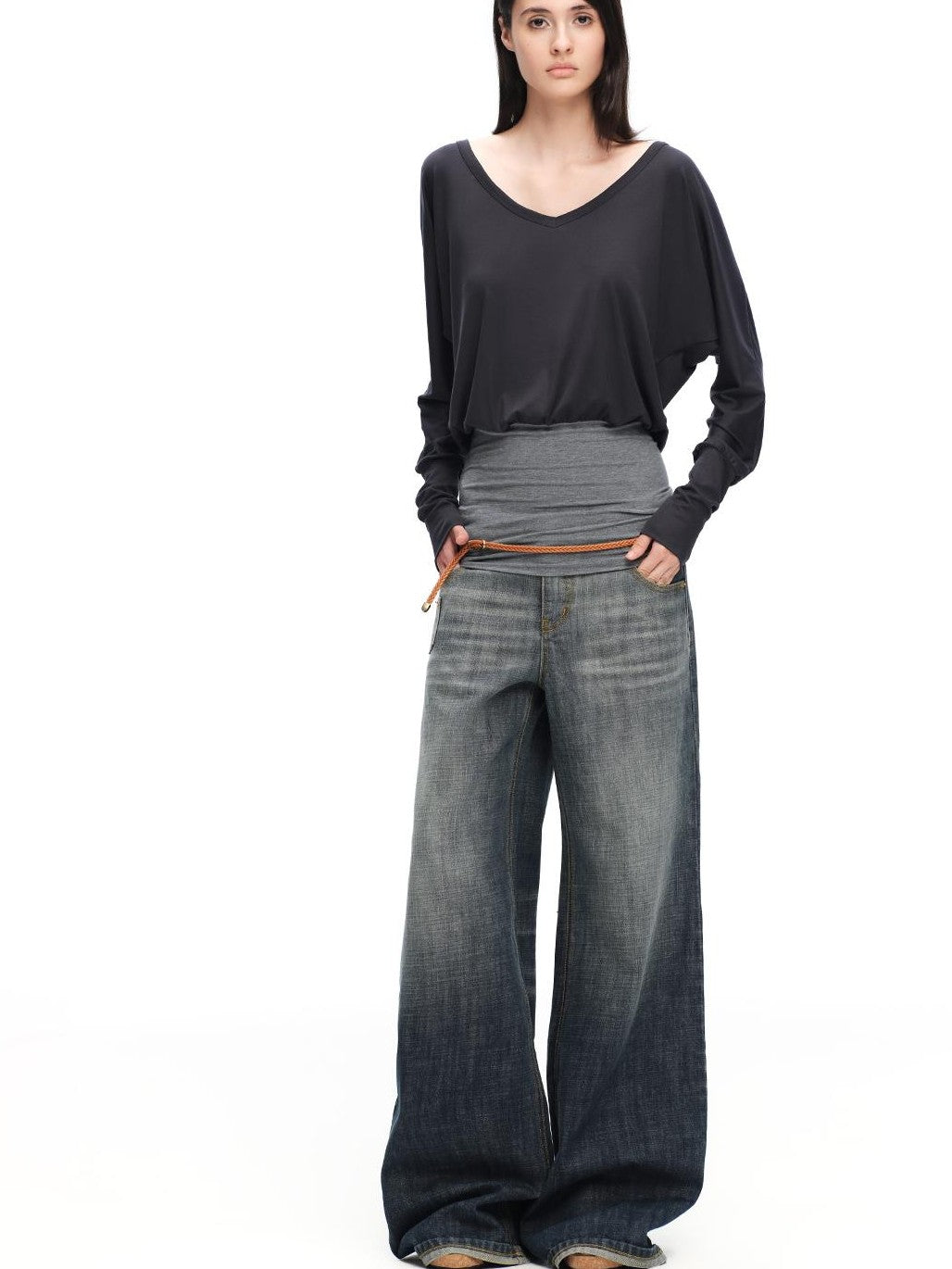 RUN TO THE FUTURE V-neck One Shoulder Contrast Trim Loose Fit Lyocell Women&