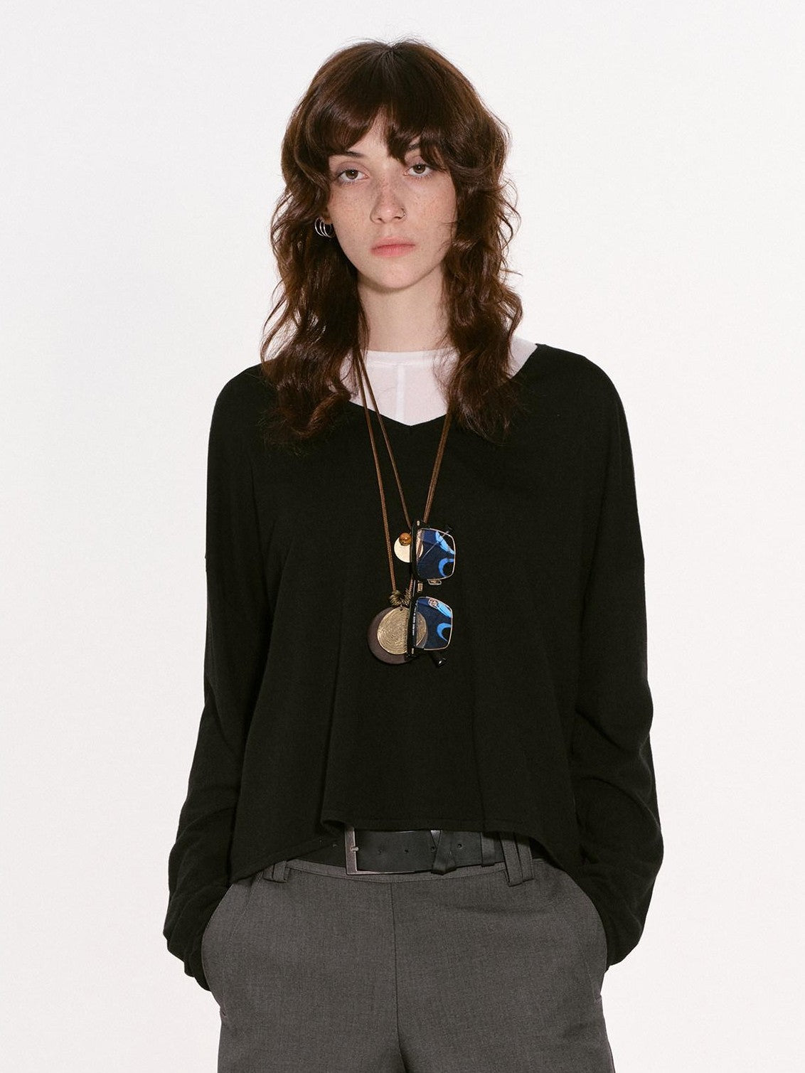 RUN TO THE FUTURE V-neck Relaxed Knit Women&