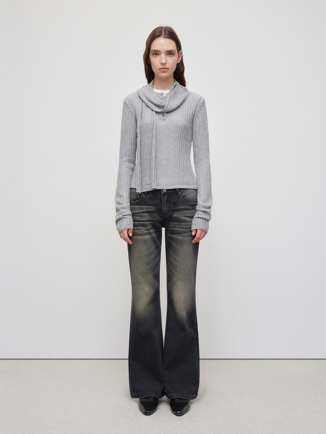 RUN TO THE FUTURE Vintage Black Whisker Distressed Low Rise Relaxed Women&