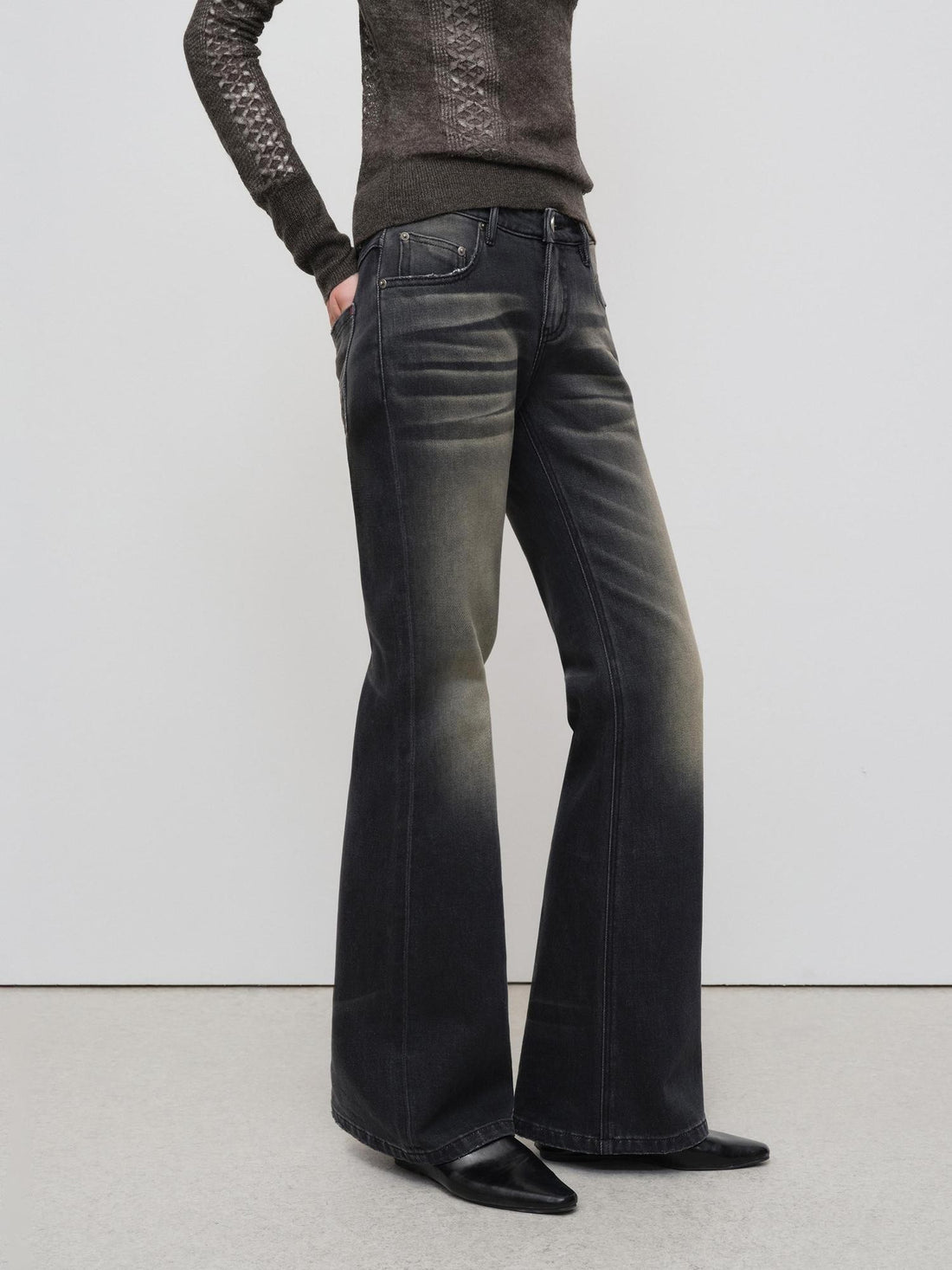 RUN TO THE FUTURE Vintage Black Whisker Distressed Low Rise Relaxed Women&