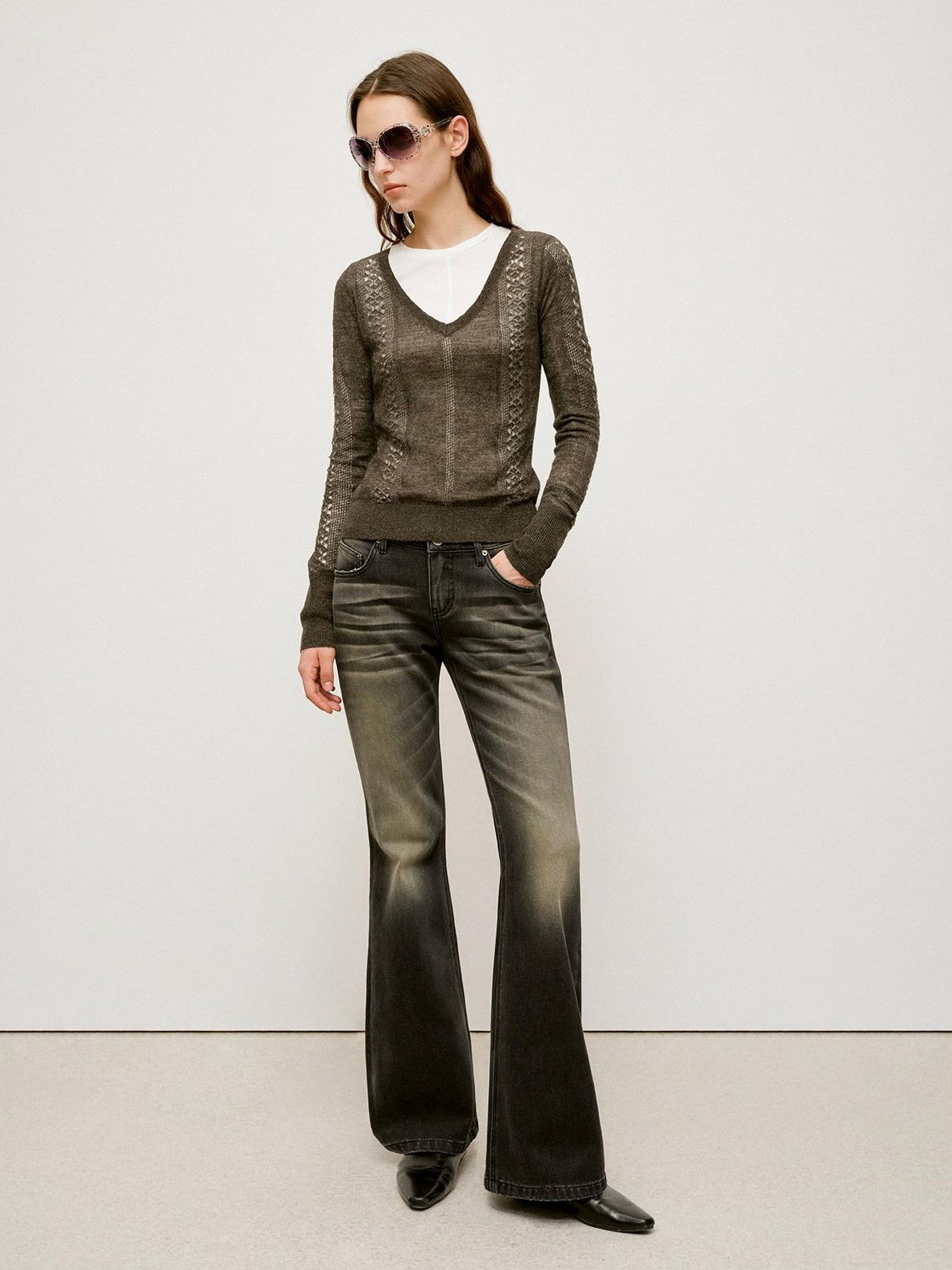 RUN TO THE FUTURE Vintage Black Whisker Distressed Low Rise Relaxed Women&