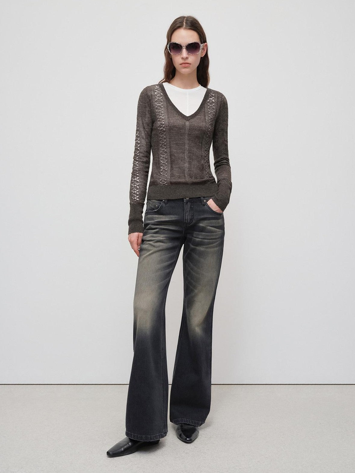 RUN TO THE FUTURE Vintage Black Whisker Distressed Low Rise Relaxed Women&