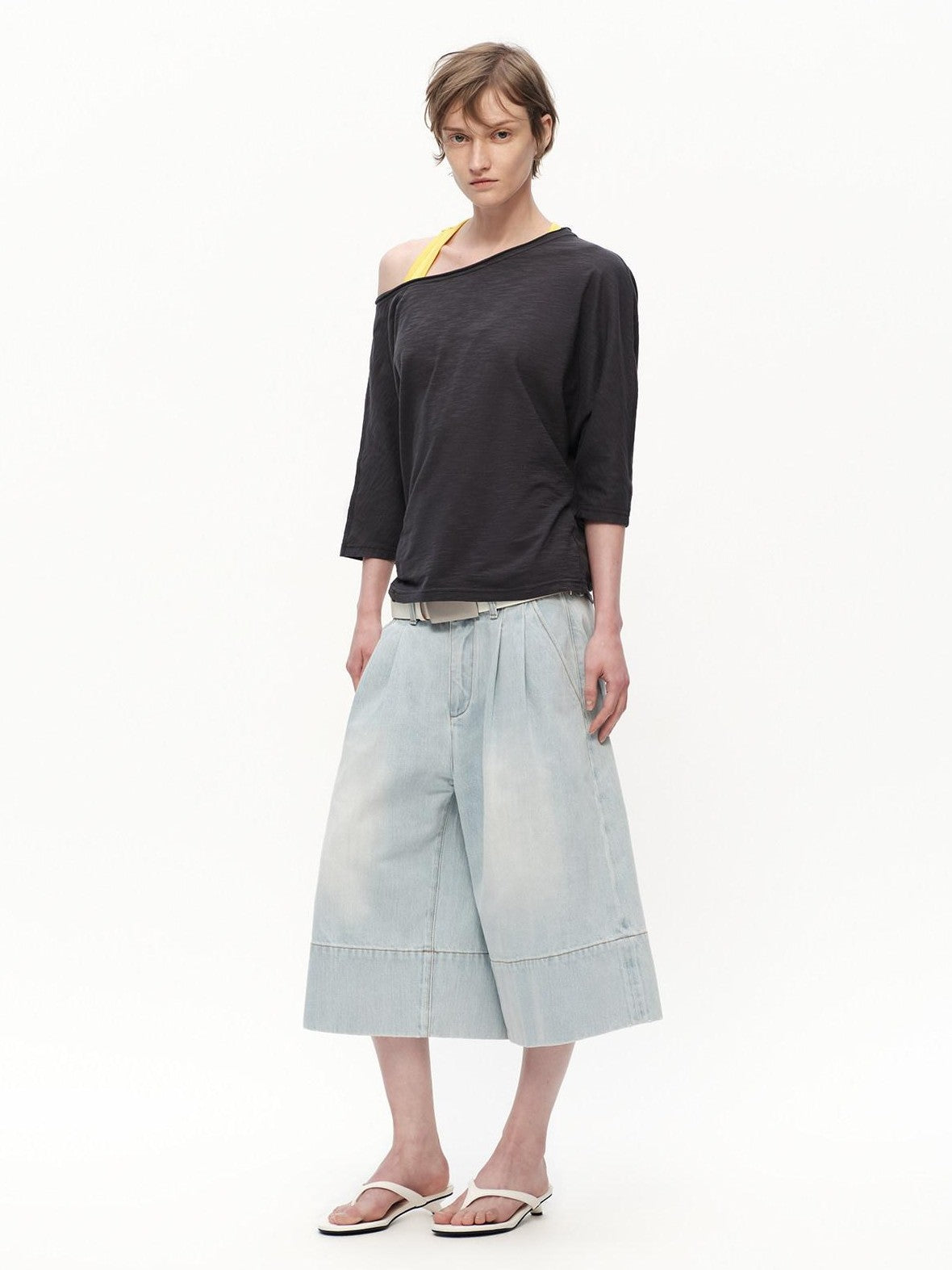 RUN TO THE FUTURE Vintage Light Wash Paris Button Cropped Women&