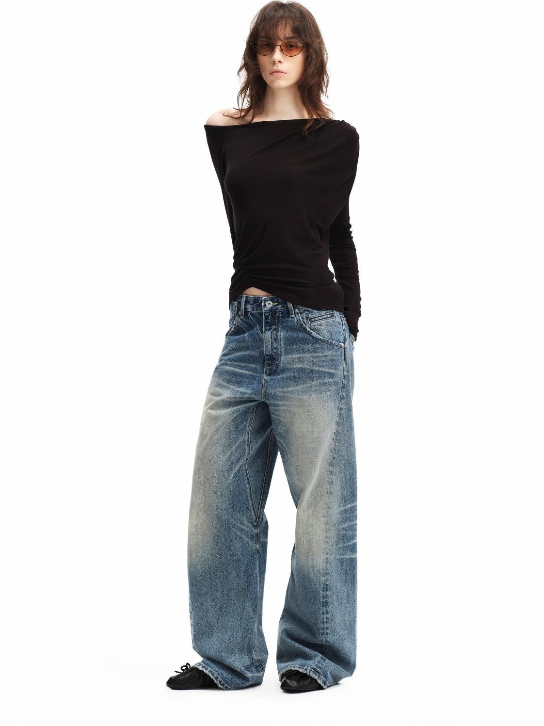 RUN TO THE FUTURE Vintage Wash Distressed Low Rise Women&