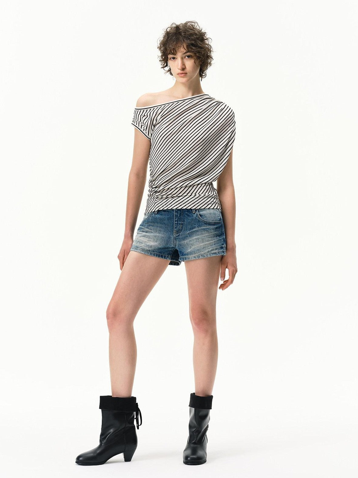RUN TO THE FUTURE Vintage Washed A Line Distressed Button Fly Women&
