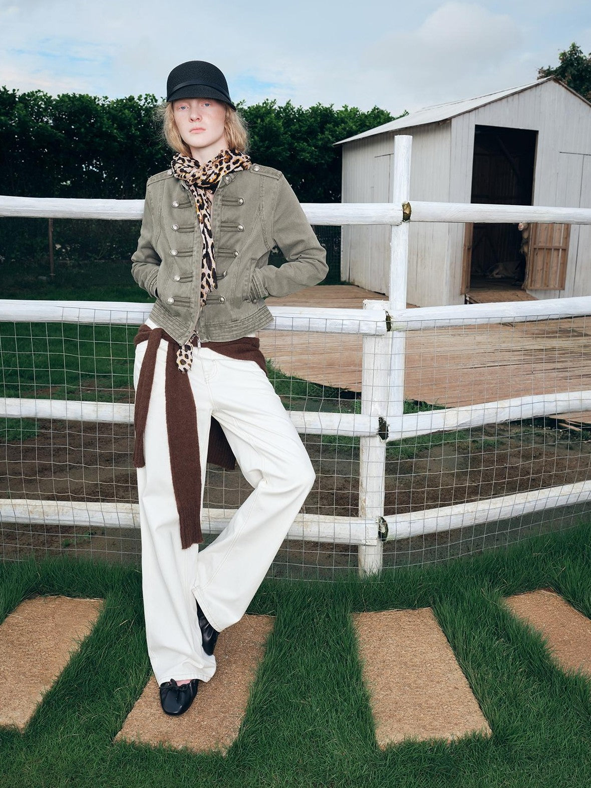RUN TO THE FUTURE Vintage Washed Distressed Napoleon Women&