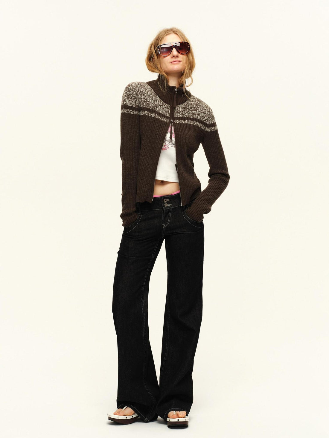 RUN TO THE FUTURE Vintage Washed Low Rise Pocket Detail Women Cotton Dark Wash Straight Jeans