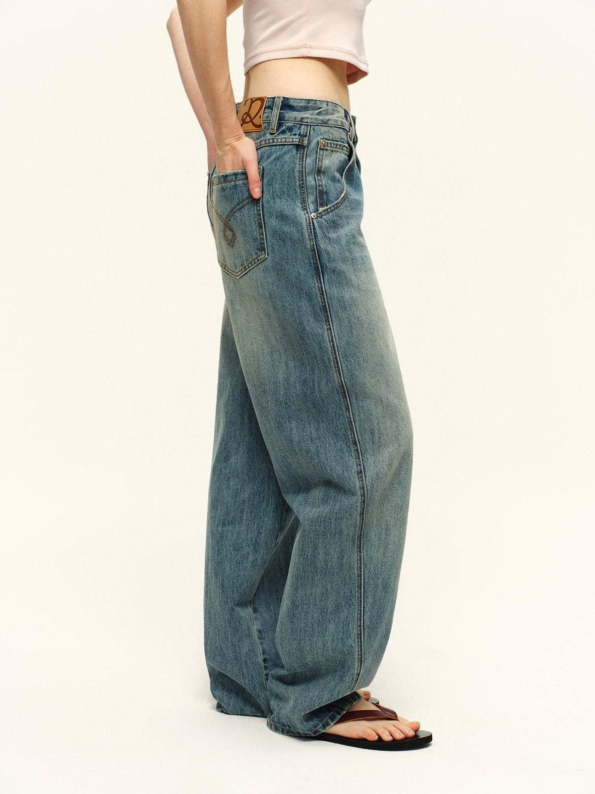 RUN TO THE FUTURE Vintage Washed Natural Waist Zipper Relaxed Unisex Denim Wide-Leg Jeans