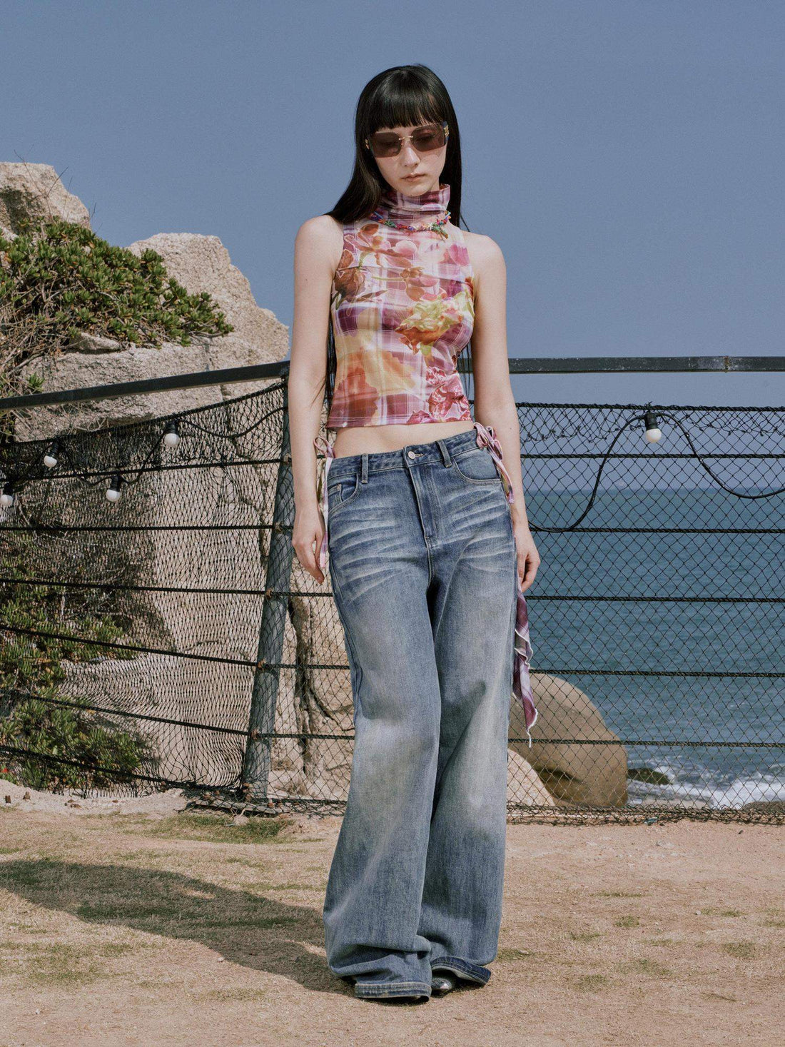 RUN TO THE FUTURE Vintage Whiskered Low Rise Loose Fit Women Denim Zipper Fly Straight Jeans