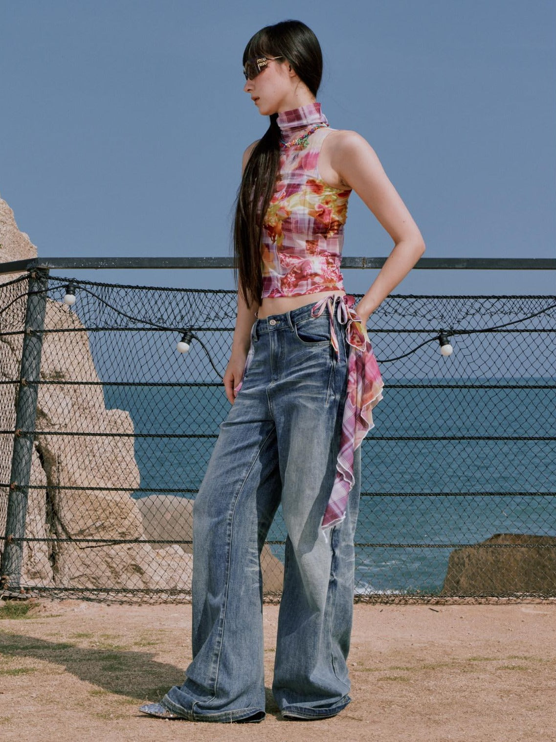 RUN TO THE FUTURE Vintage Whiskered Low Rise Loose Fit Women Denim Zipper Fly Straight Jeans