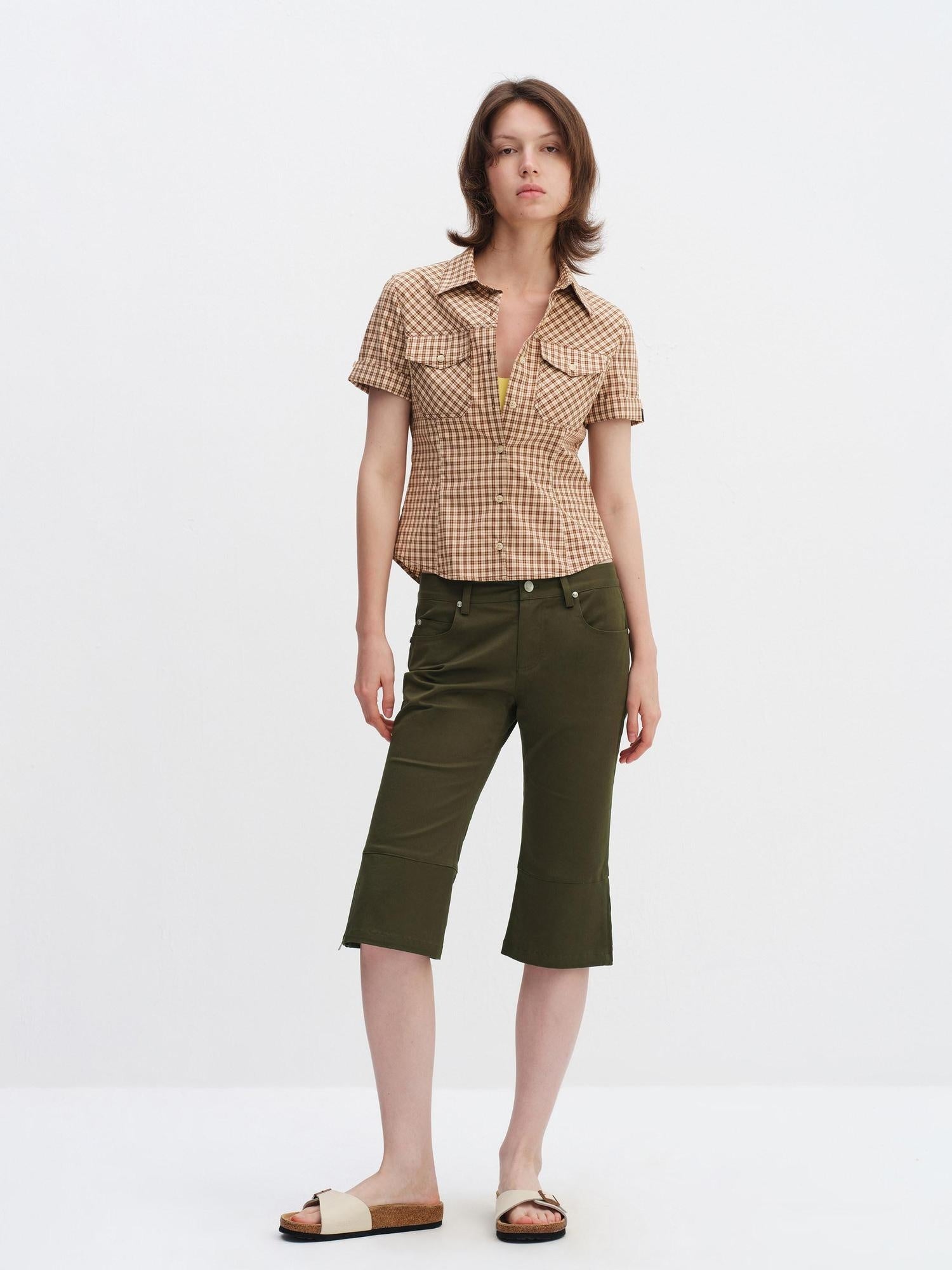 RUN TO THE FUTURE Washed Cotton Stretch Low Rise Slight Flare Zip Fly Women Olive Chino Shorts