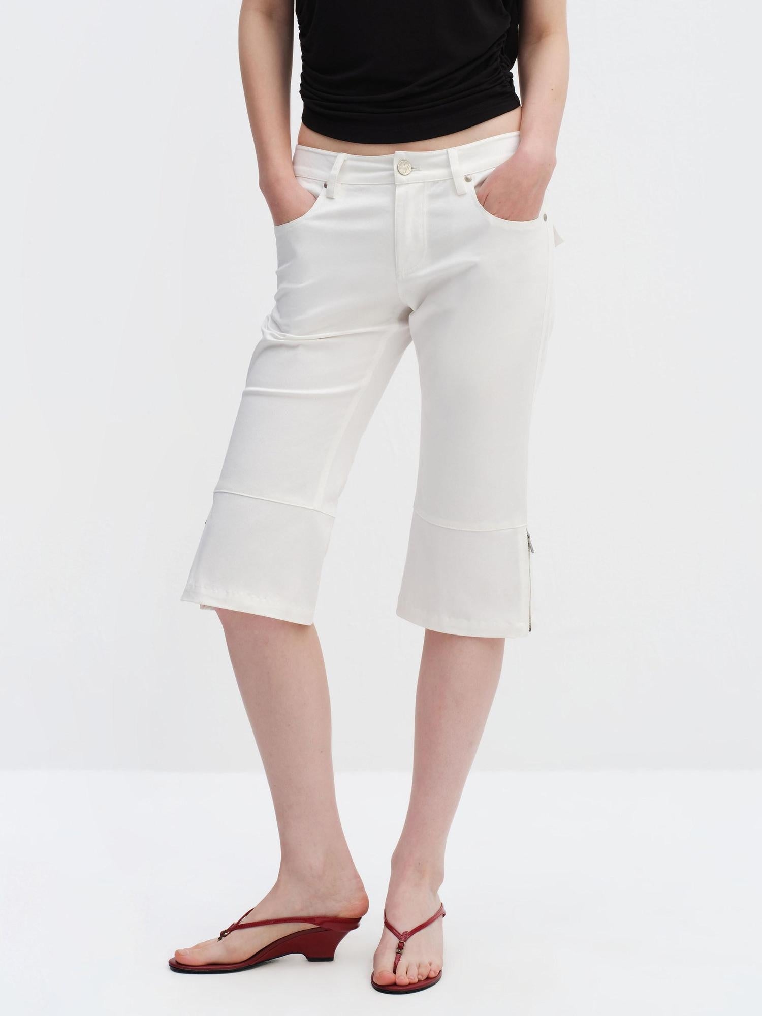 RUN TO THE FUTURE Washed Cotton Stretch Low Rise Slight Flare Zip Fly Women Olive Chino Shorts