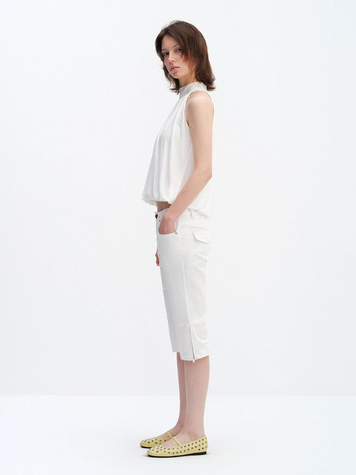 RUN TO THE FUTURE Washed Cotton Stretch Low Rise Slight Flare Zip Fly Women Olive Chino Shorts