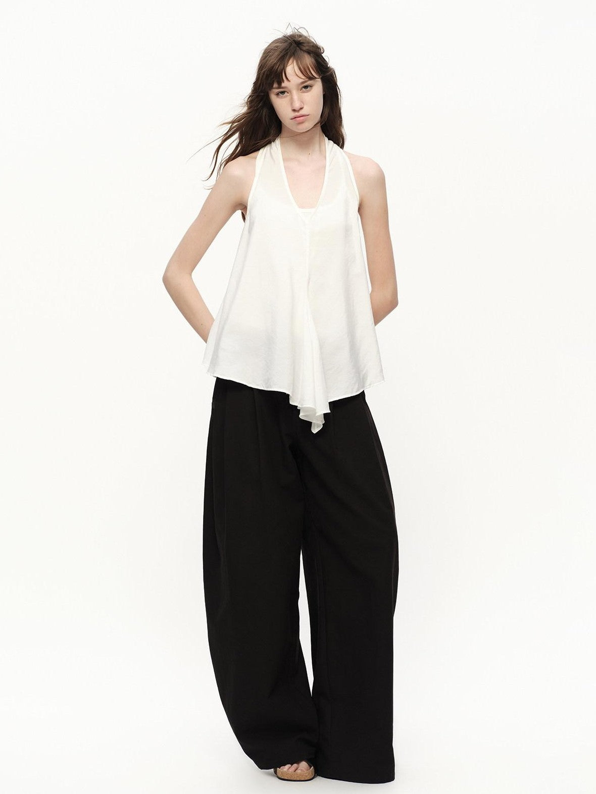 RUN TO THE FUTURE White Asymmetrical V-neck Loose Fit Women&