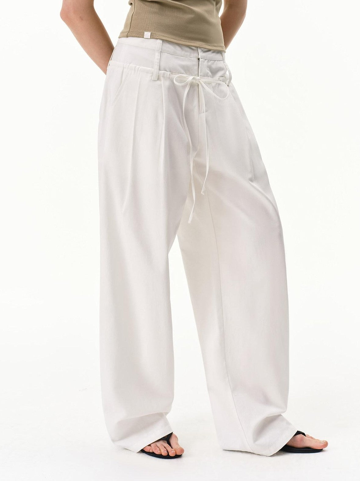 RUN TO THE FUTURE White Double Waist Drawstring Curved Women&