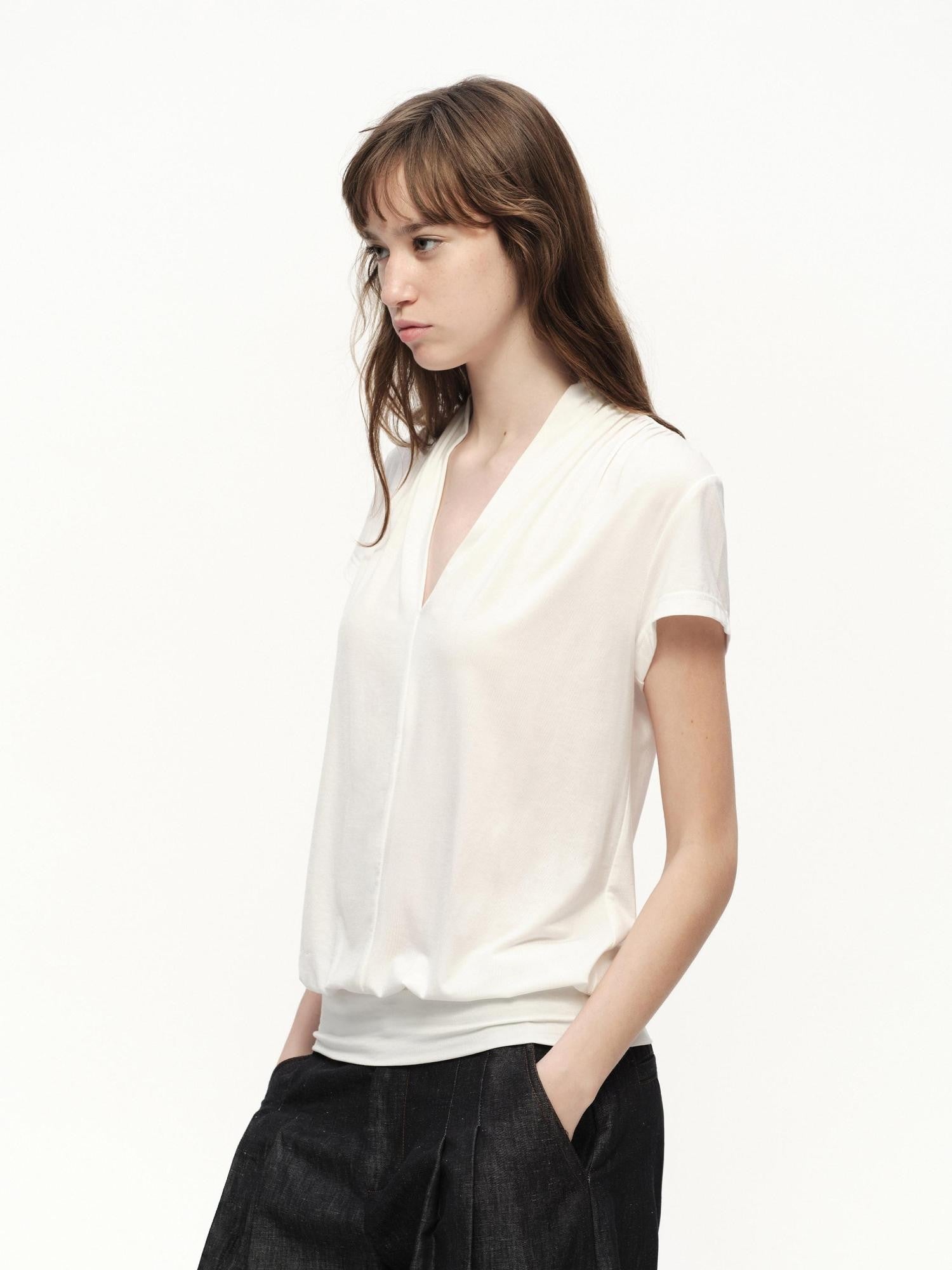 RUN TO THE FUTURE White V-neck Ruched Hem Women&