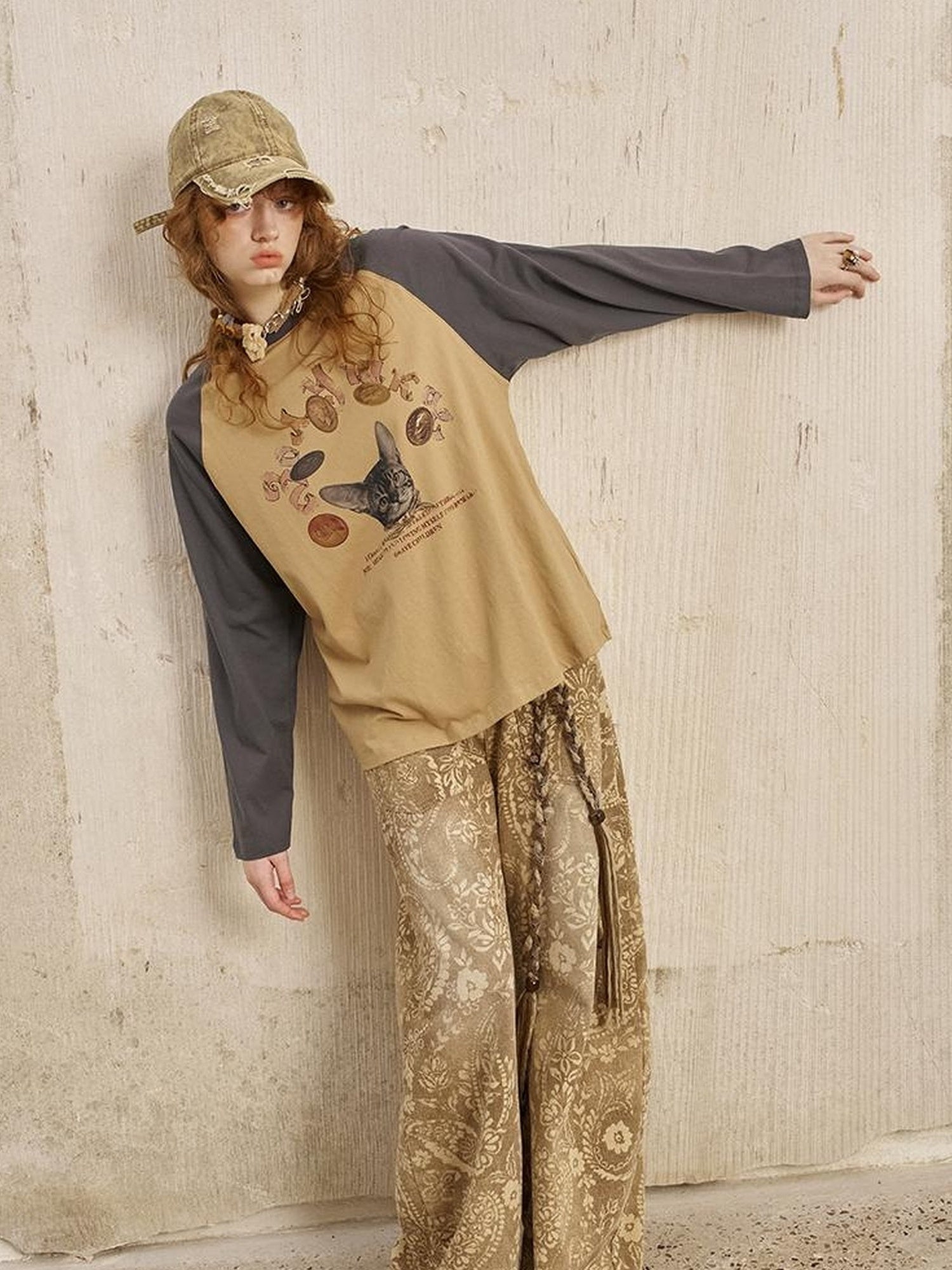 DIDDI MODA Retro Cat Coin Raglan Sleeve Tee