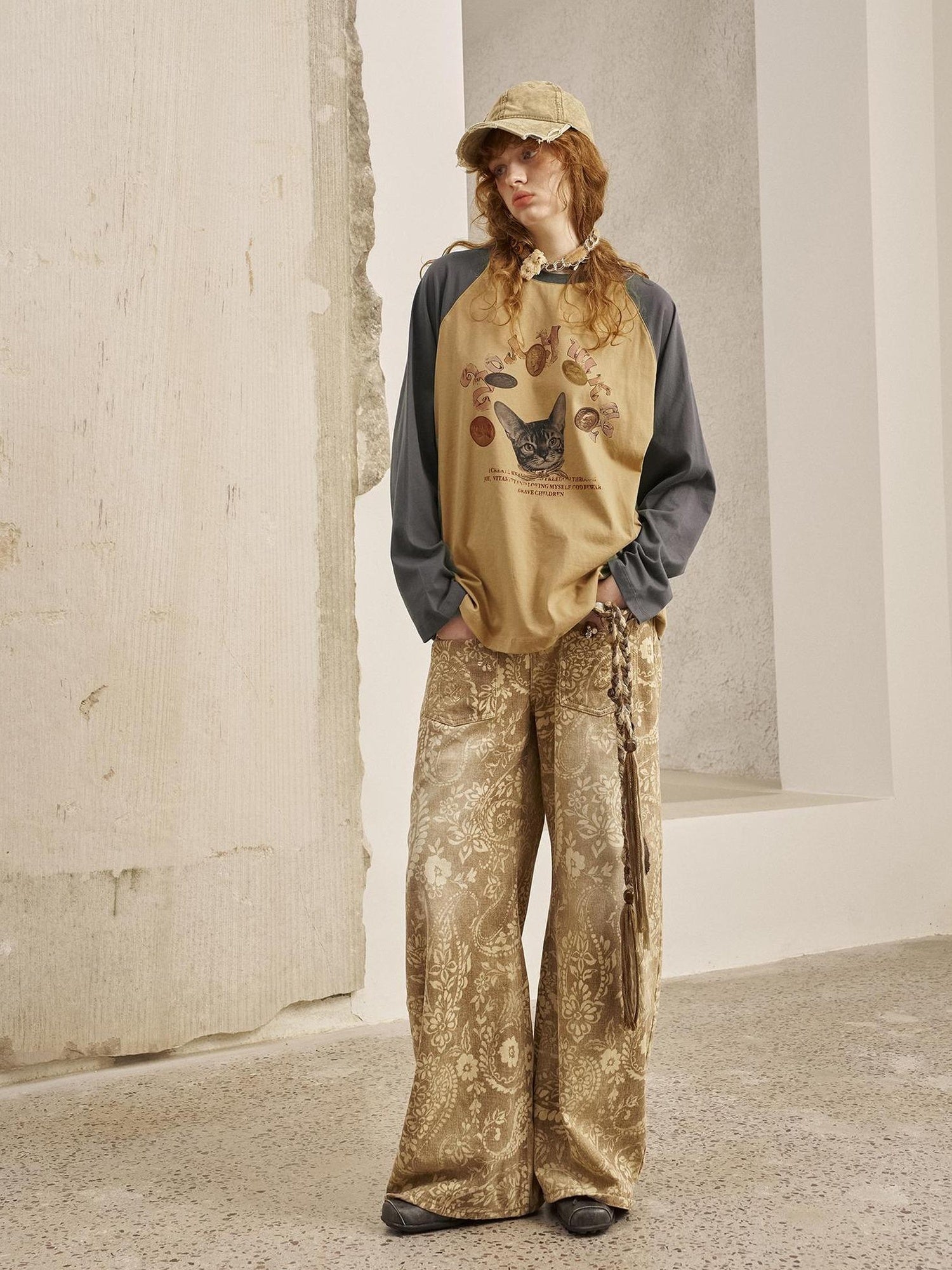 DIDDI MODA Retro Cat Coin Raglan Sleeve Tee