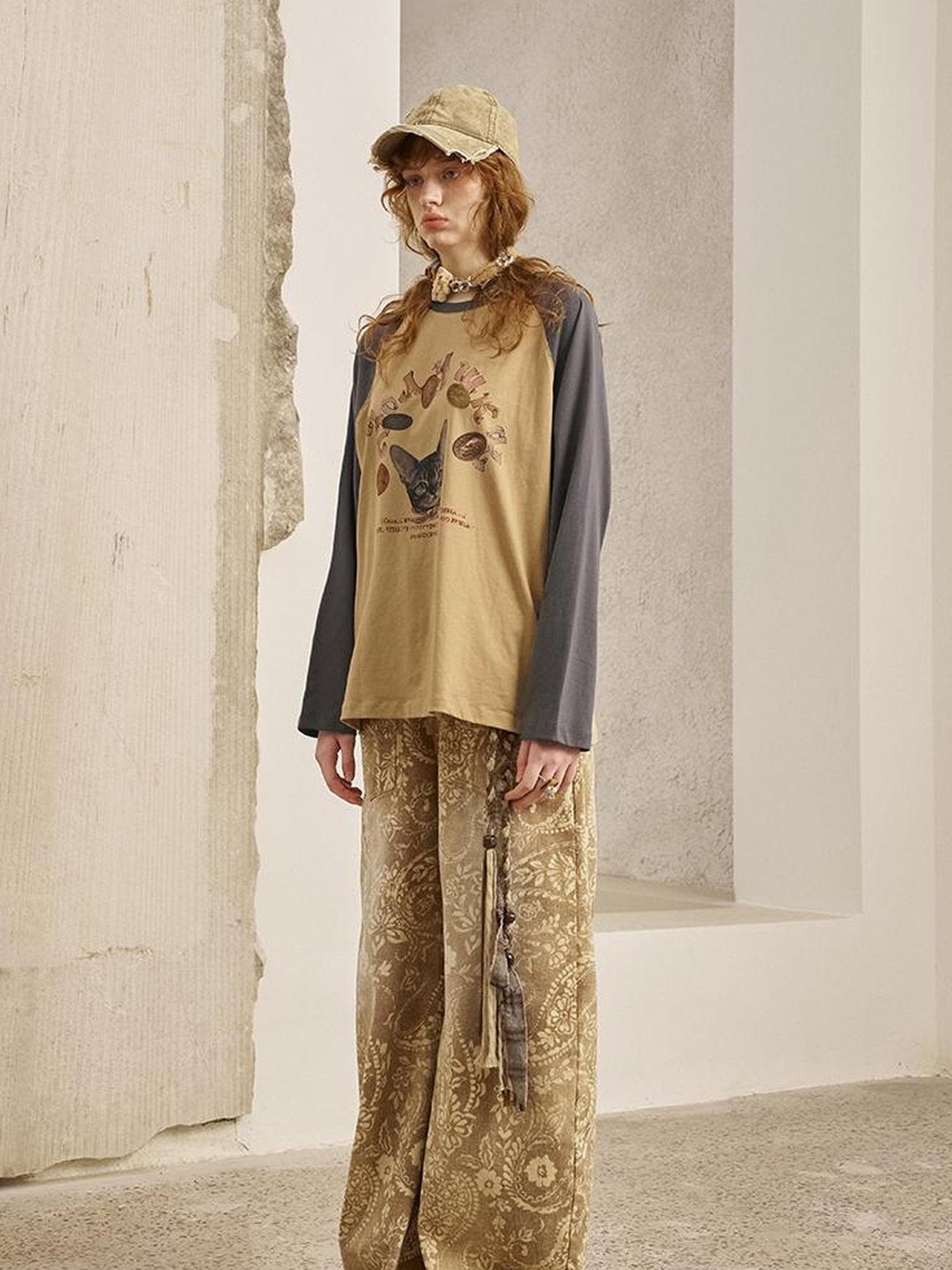 DIDDI MODA Retro Cat Coin Raglan Sleeve Tee