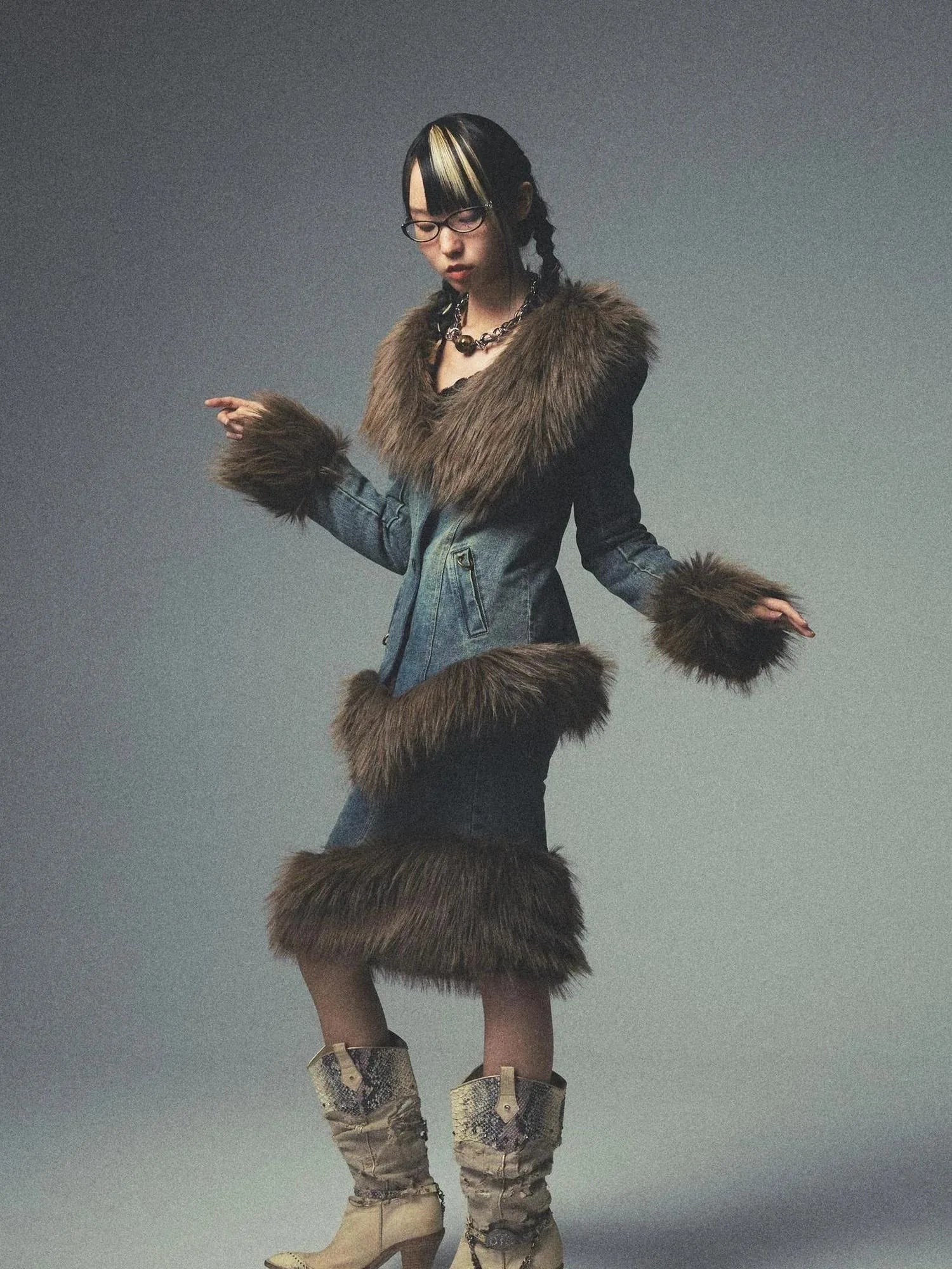 Retro Fur Collar Denim Suit With Detachable Perforated Pants And Quilted Lining