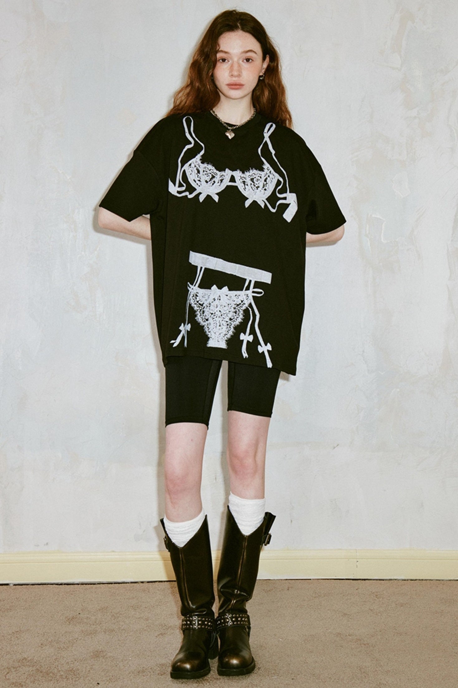 DIDDI MODA Retro Illusion Lingerie Print Relaxed Tee