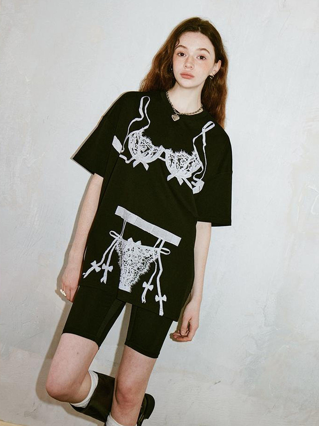 DIDDI MODA Retro Illusion Lingerie Print Relaxed Tee