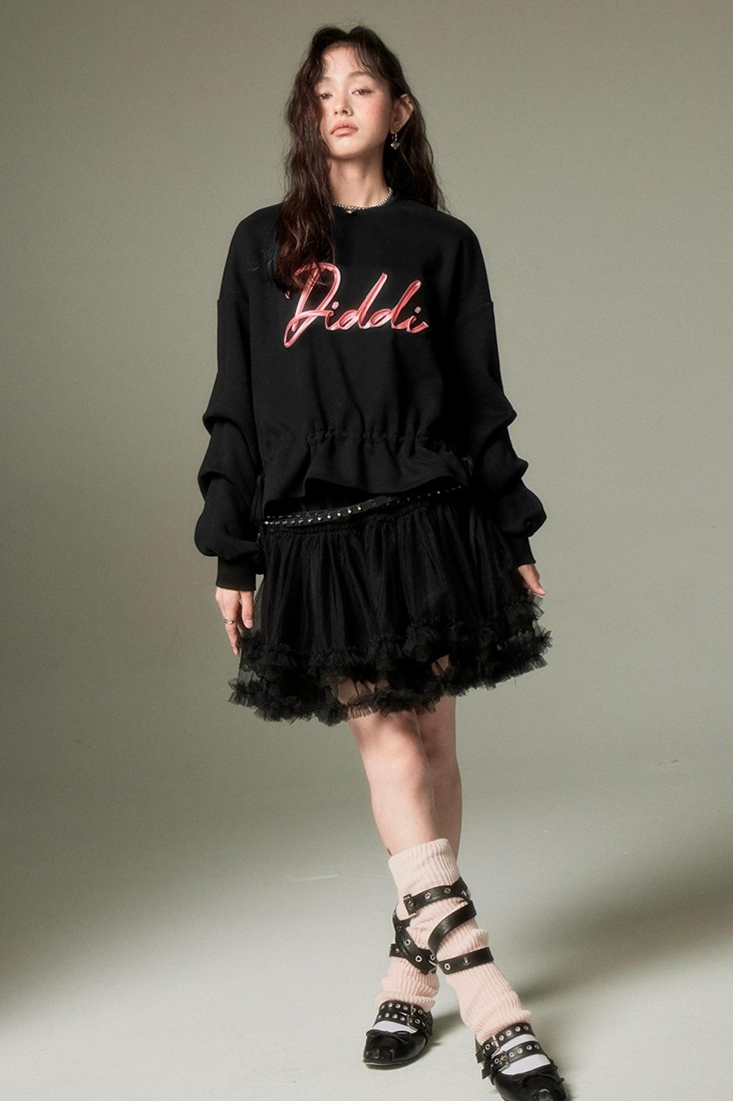 DIDDI MODA Ribbon Embroidered Cropped Sweatshirt With Stacked Sleeves