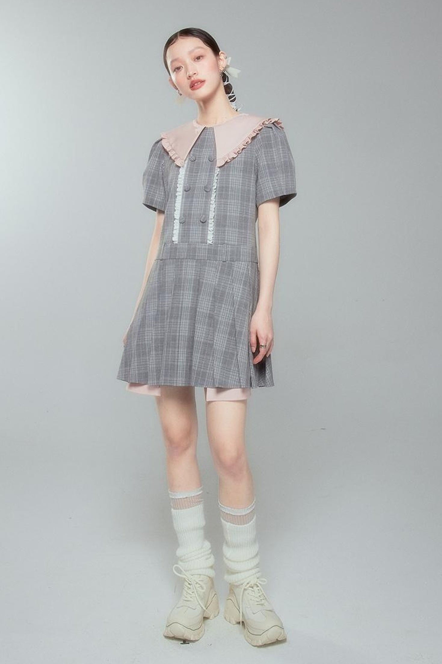 DIDDI MODA Romantic Lace Peter Pan Collar Summer Waist Defining Mini Dress