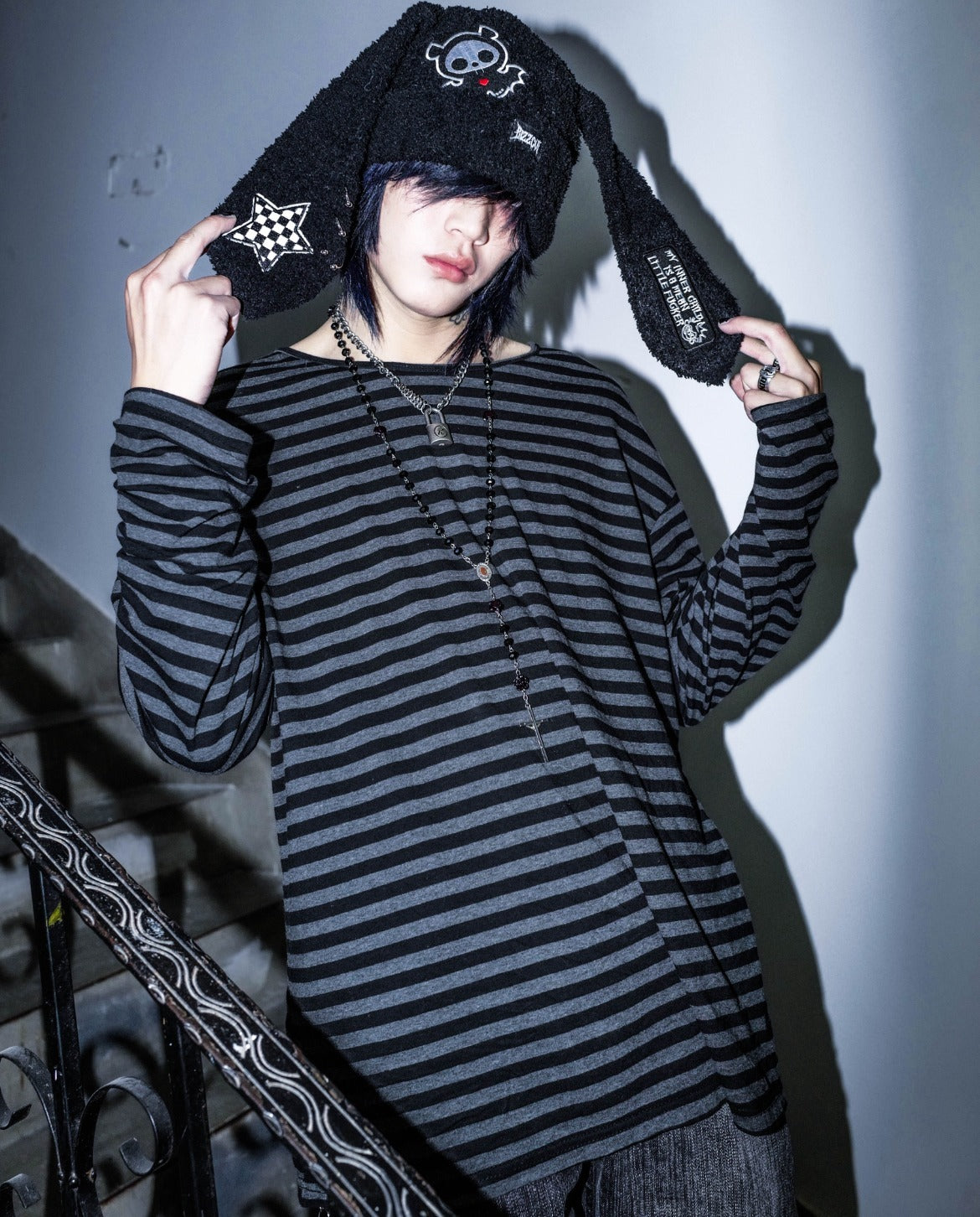 Rs_by_RebelSeed_Black_Red_Striped_Abstract_Drop_Shoulder_Punk_Women&