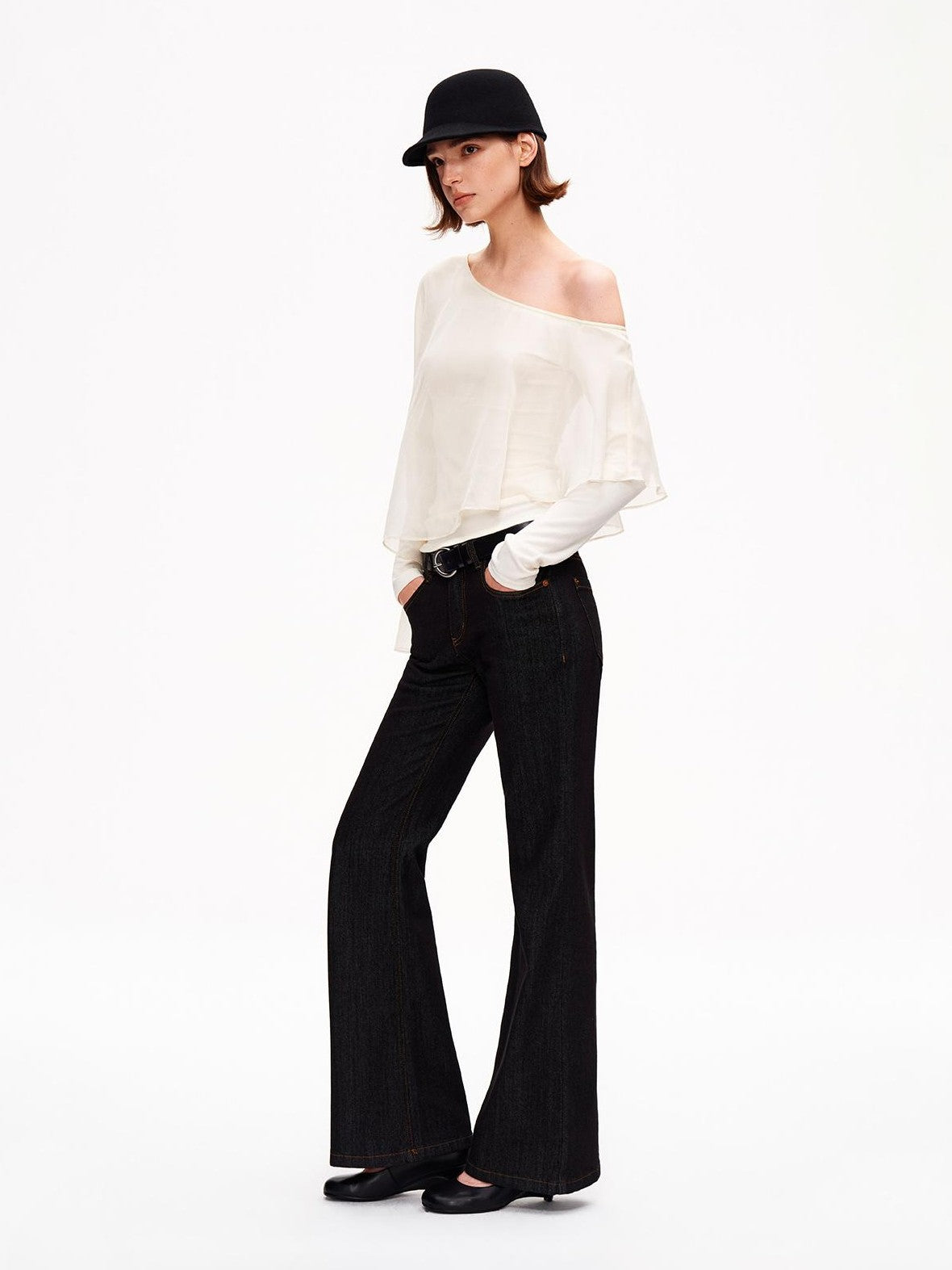 STRIKE A POSE Asymmetric Bell Sleeve Knit Women&