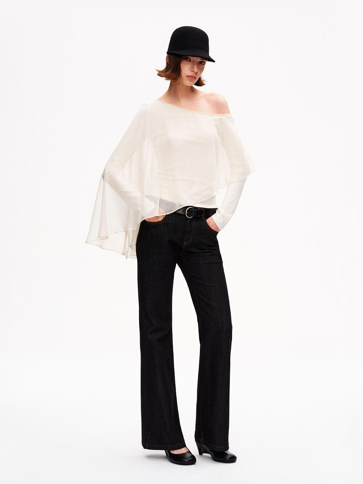 STRIKE A POSE Asymmetric Bell Sleeve Knit Women&
