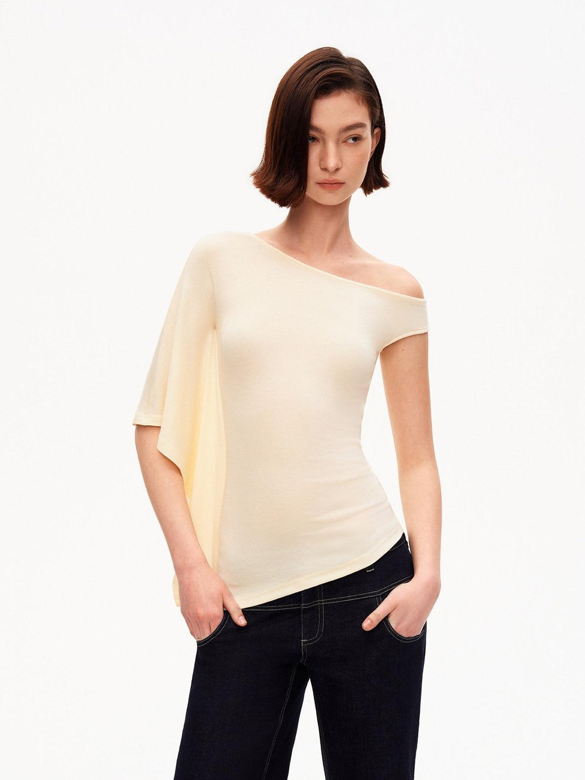 STRIKE A POSE Asymmetric Slanted Knit Short Sleeve Women&