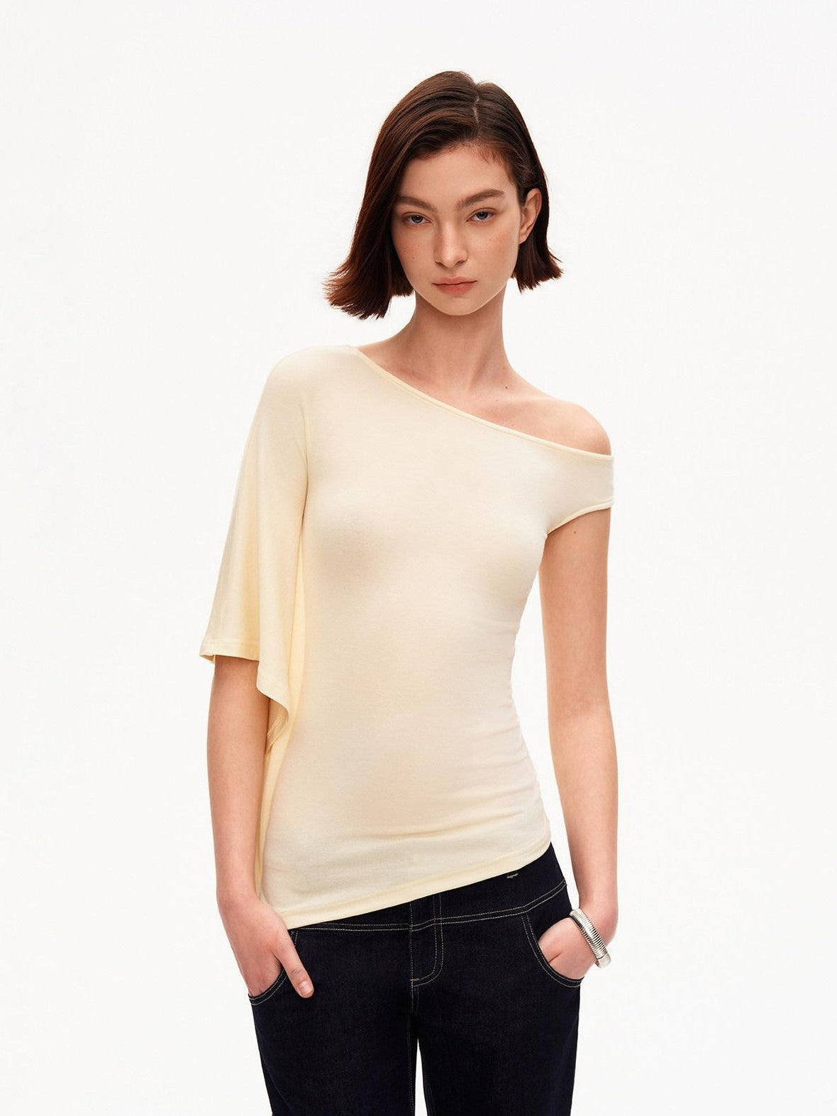 STRIKE A POSE Asymmetric Slanted Knit Short Sleeve Women&