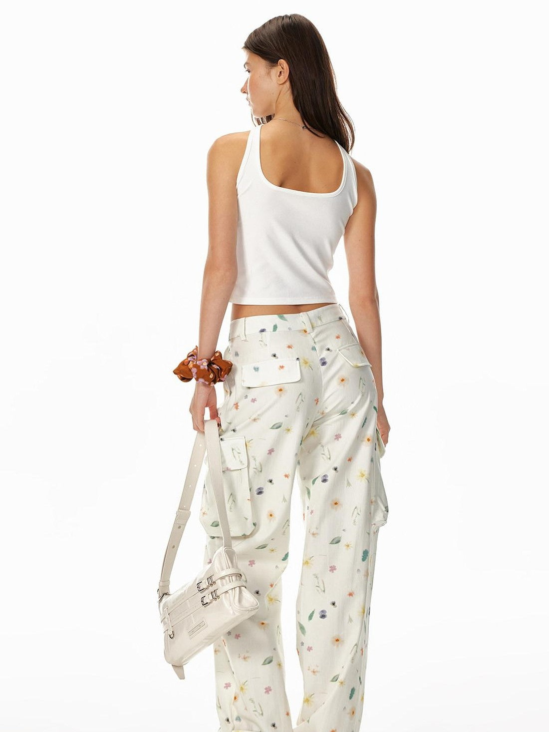 STRIKE A POSE Beige Floral Print 3d Pocket Cargo Women&