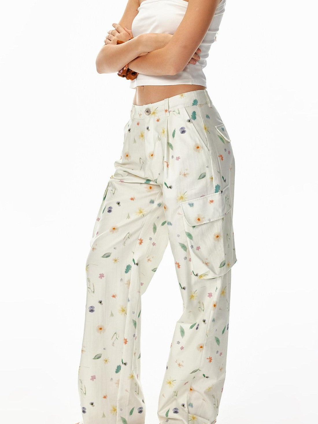 STRIKE A POSE Beige Floral Print 3d Pocket Cargo Women&