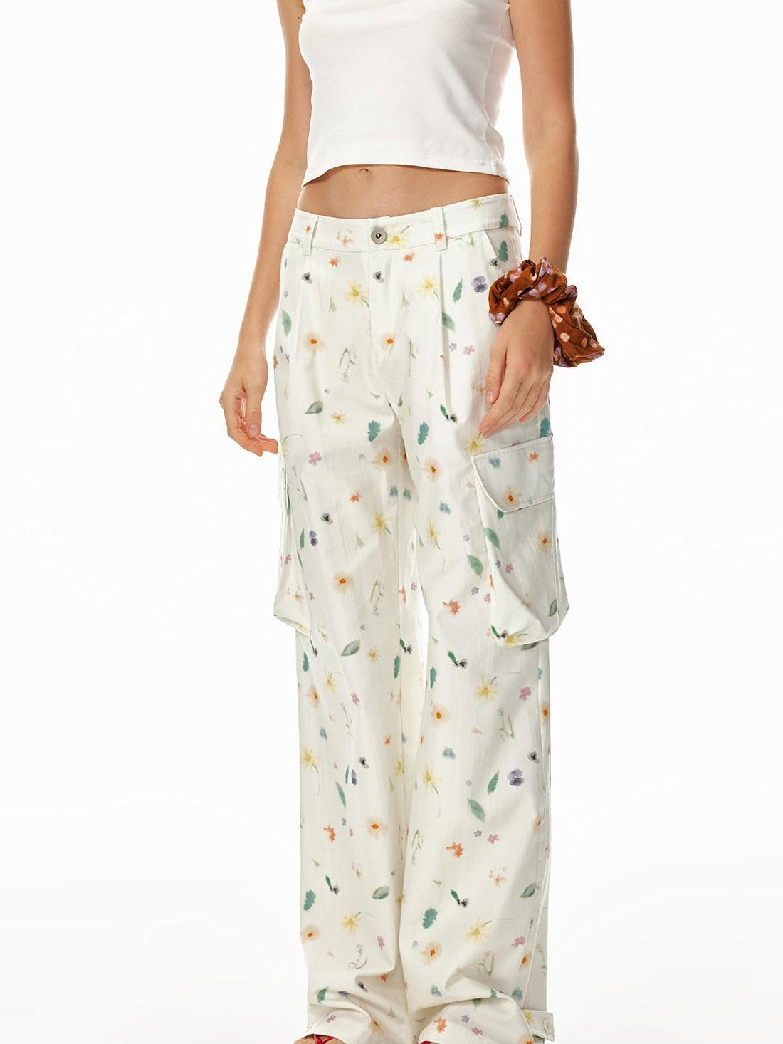 STRIKE A POSE Beige Floral Print 3d Pocket Cargo Women&