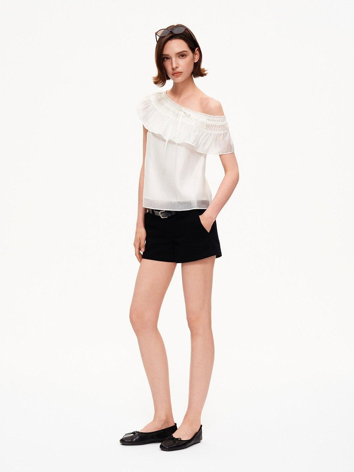 STRIKE A POSE Blush Pink Ruffle Lace Diagonal Women&