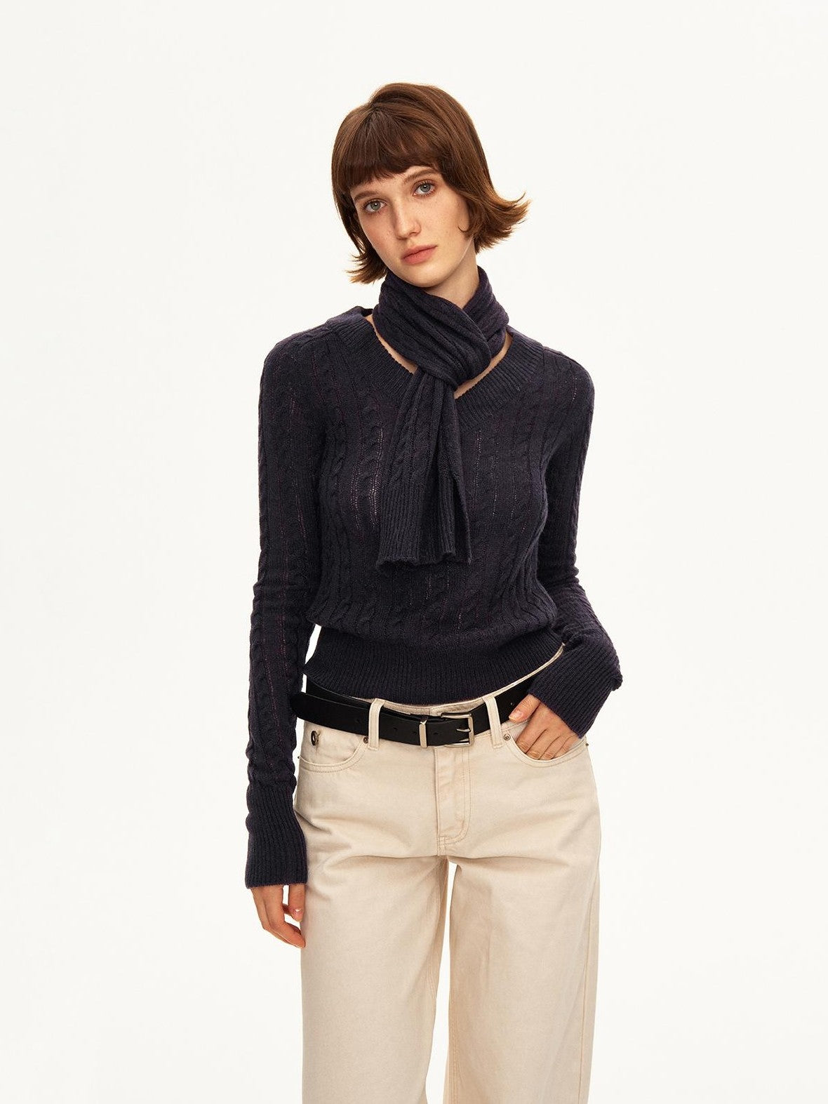 STRIKE A POSE Cable Knit V-neck Wool Blend Women&