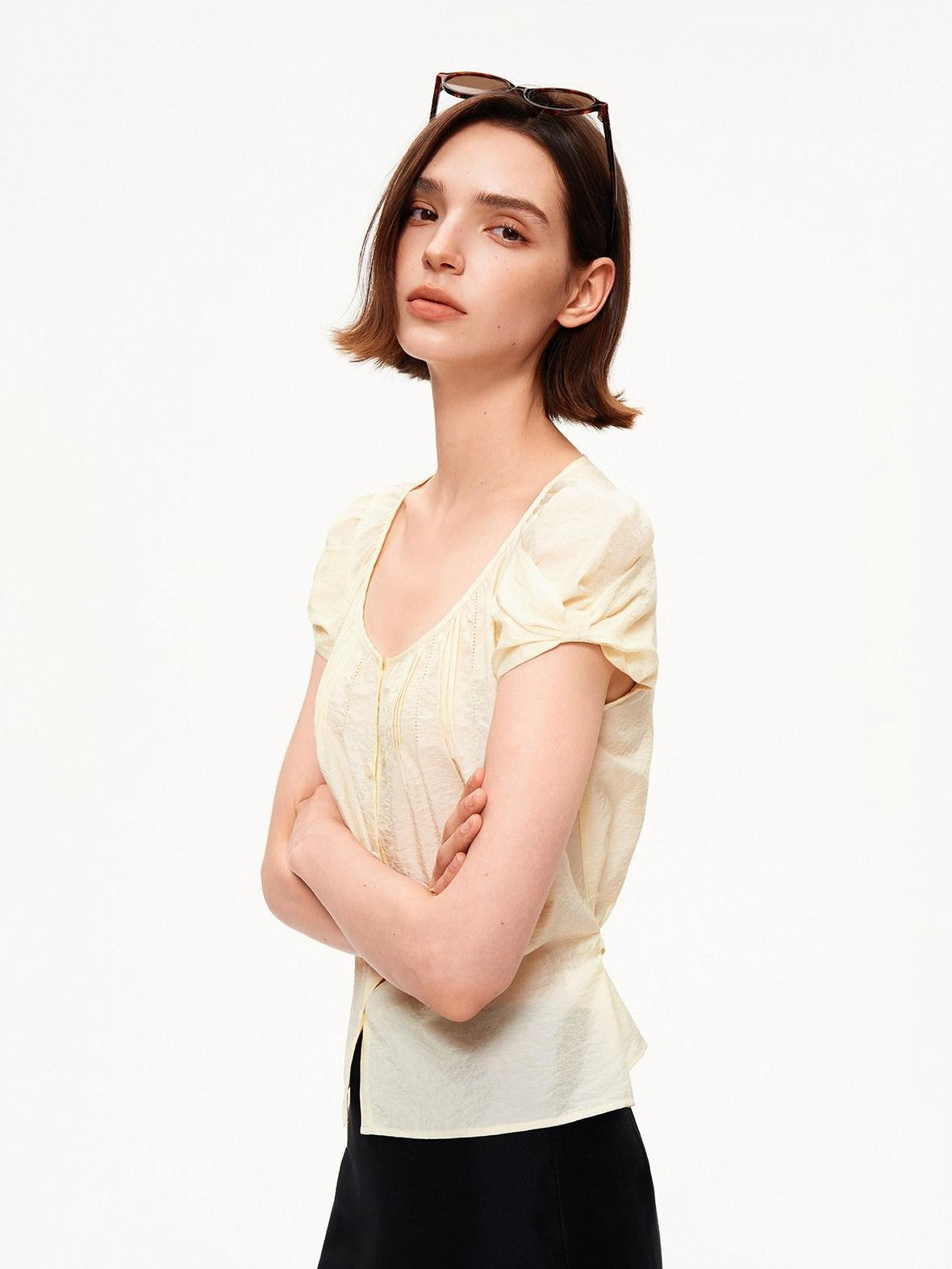STRIKE A POSE Crew Neck Puff Sleeve Tuck Layered Women&